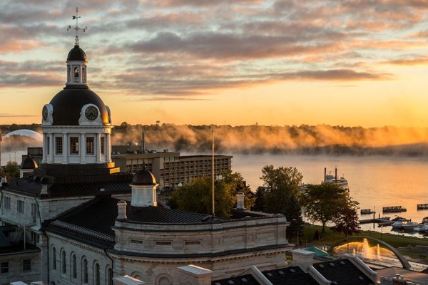 Trướng Cao Đẳng ST. LAWRENCE COLLEGE - Ontario, Canada